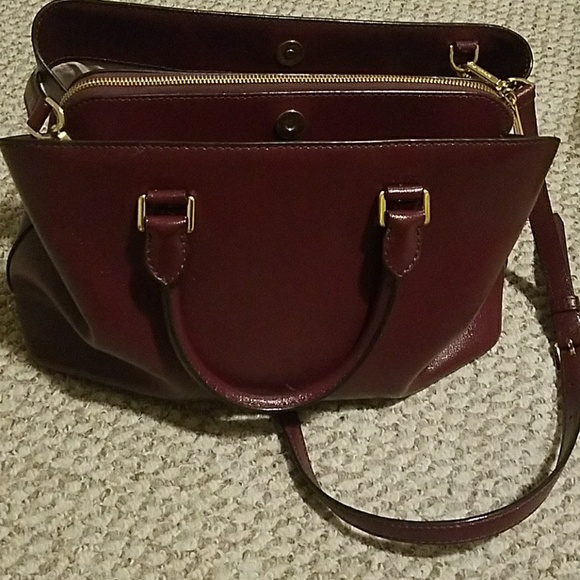 Michael Kors Crossbody - Picture 7 of 8